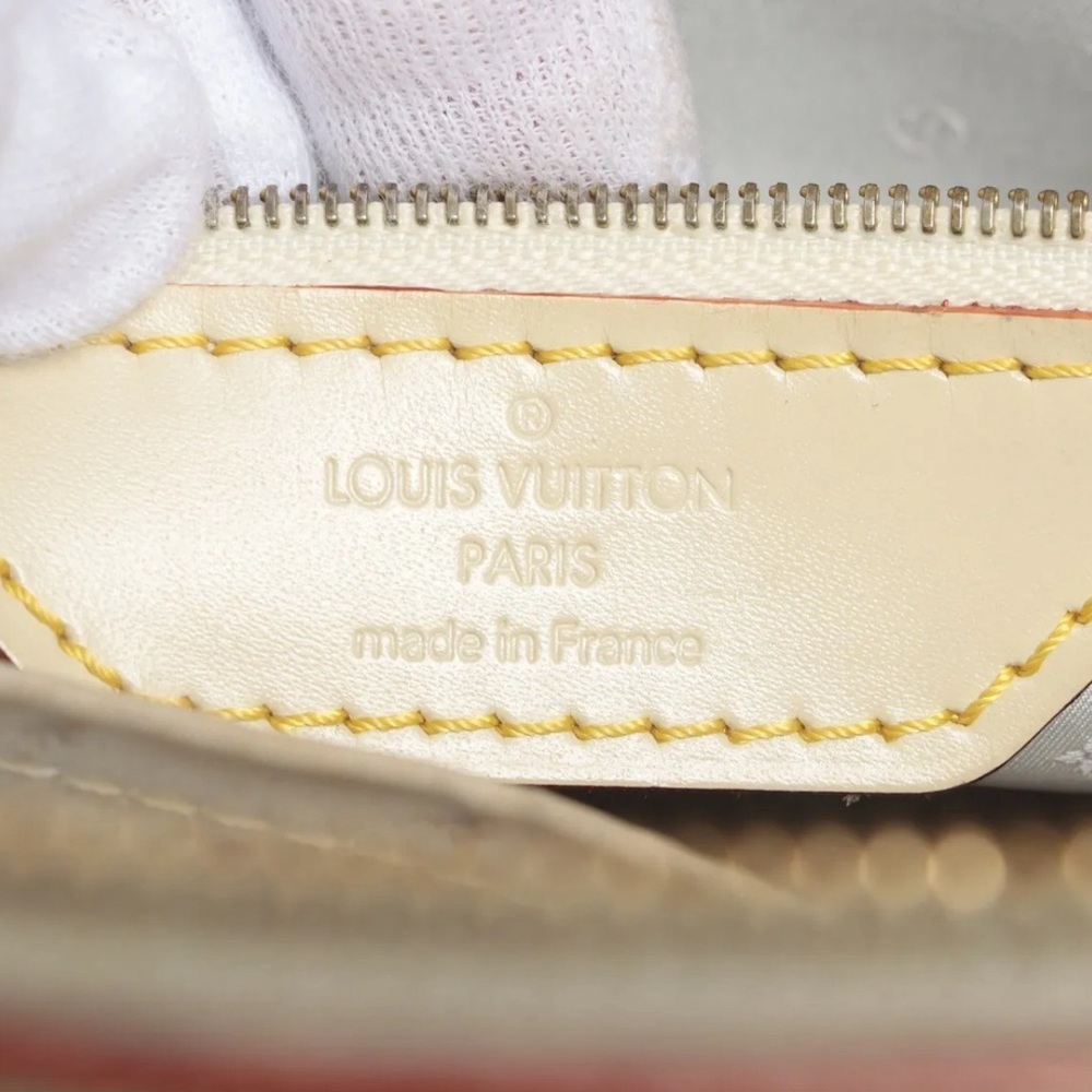 Louis Vuitton Suhali Lockit MM - Ivory With Gold hardware M91874 - Picture 10 of 13